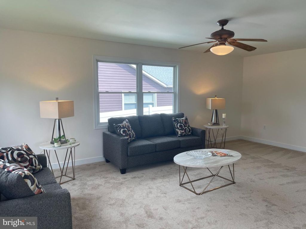 547 COMPASS RD, Middle River, MD 21220