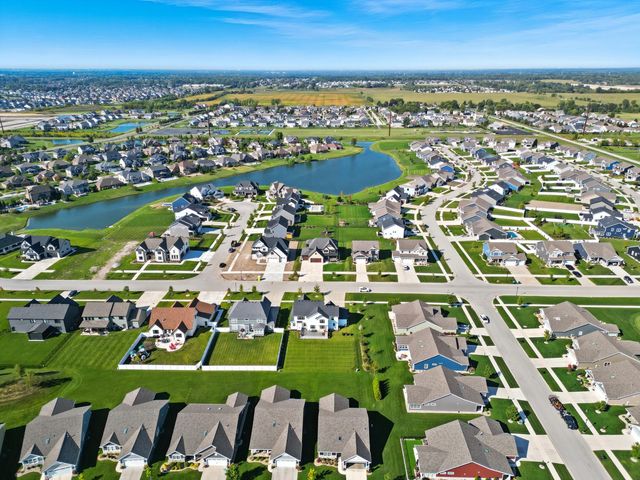 8334 W 105th Avenue, St. John, IN 46373