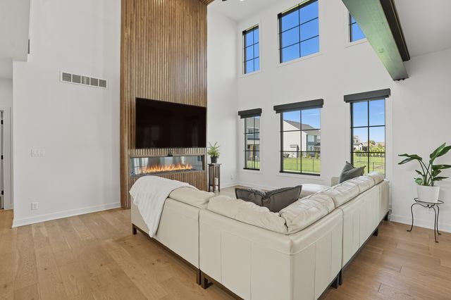 8334 W 105th Avenue, St. John, IN 46373