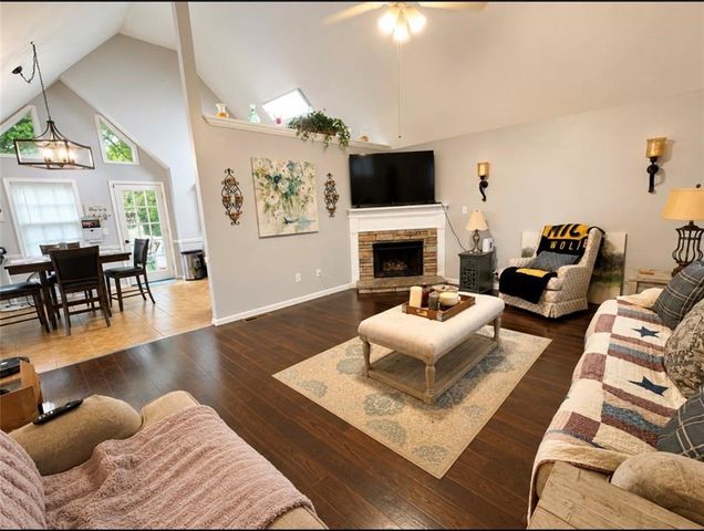 151 Twin Oaks Drive, Calhoun, GA 30701