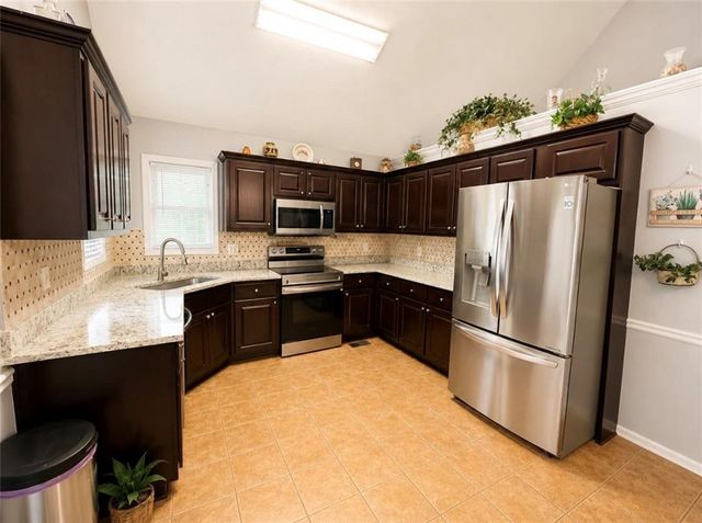 151 Twin Oaks Drive, Calhoun, GA 30701