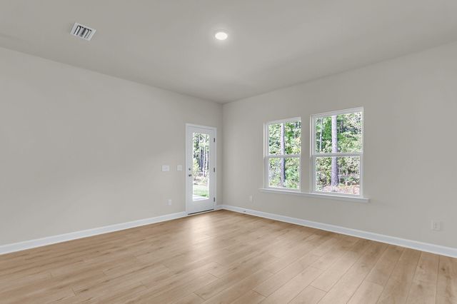 1050 Dusk Drive, Summerville, SC 29486