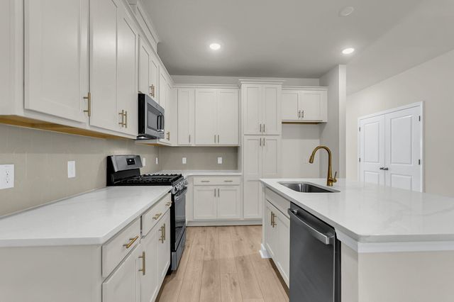 1050 Dusk Drive, Summerville, SC 29486