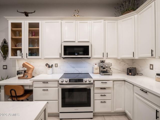 7328 N 81ST Drive, Glendale, AZ 85303