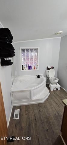 1679 Kingtown Road Rd, Winfield, TN 37892