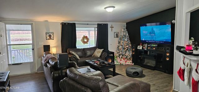 1679 Kingtown Road Rd, Winfield, TN 37892