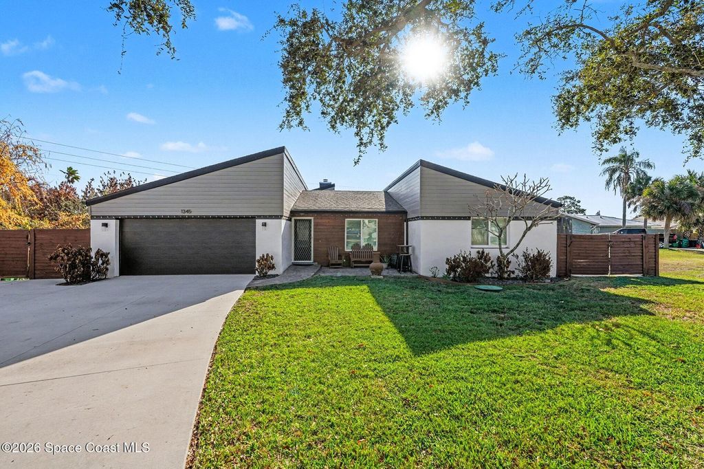 1345 Leslie Drive, Merritt Island, FL 32952