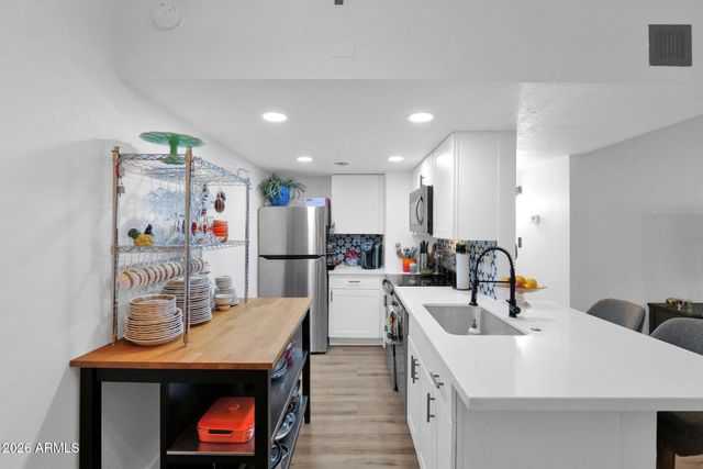 3416 N 44TH Street 69, Phoenix, AZ 85018