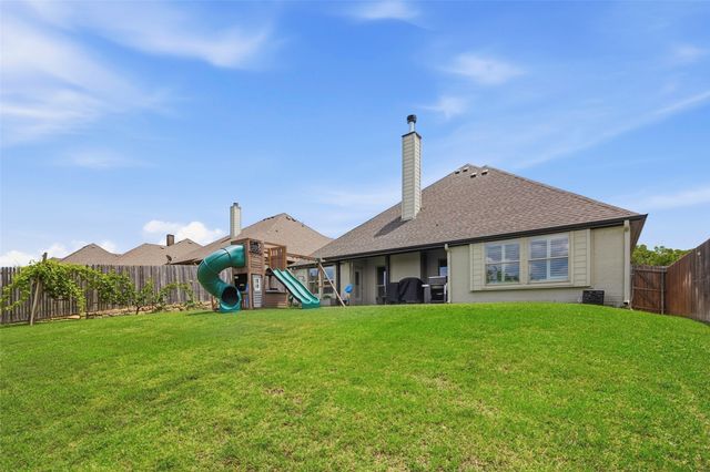 536 Inwood Street, Benbrook, TX 76126