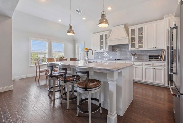 536 Inwood Street, Benbrook, TX 76126