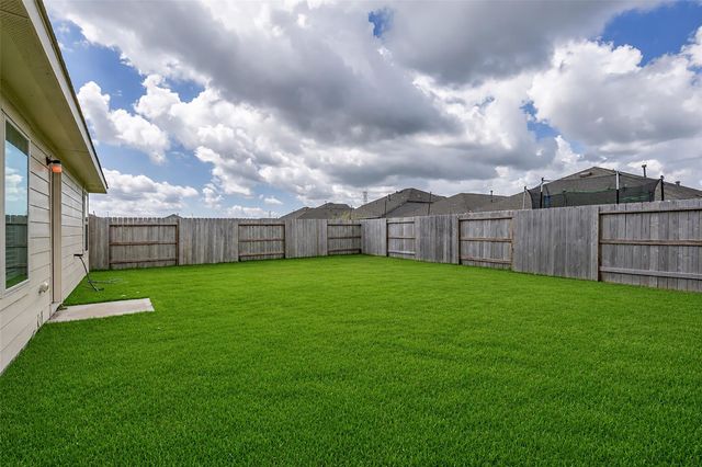 9815 Bellwick Hollow Court, Baytown, TX 77521