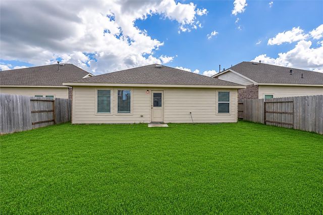 9815 Bellwick Hollow Court, Baytown, TX 77521