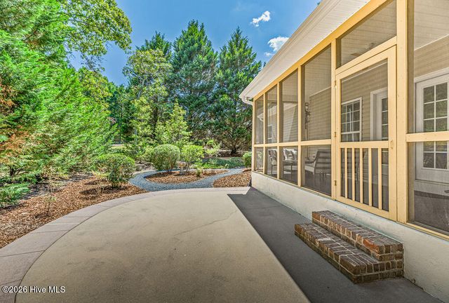 790 Diamondhead Drive S, Pinehurst, NC 28374