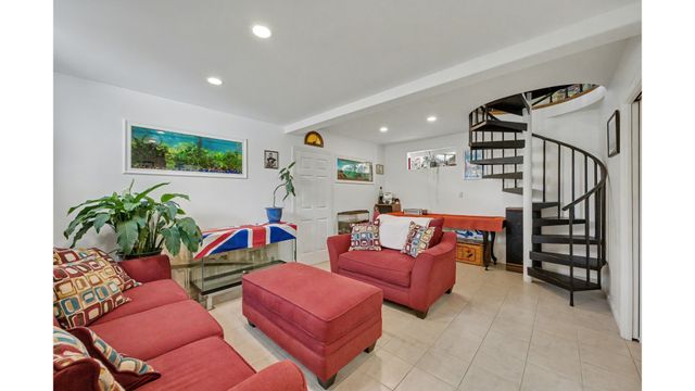 26 IRA Court, New York City, NY 11229