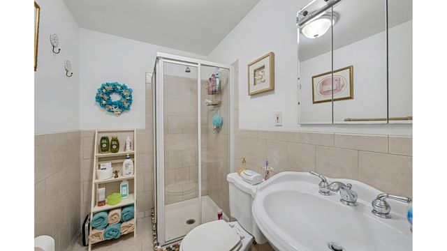 26 IRA Court, New York City, NY 11229