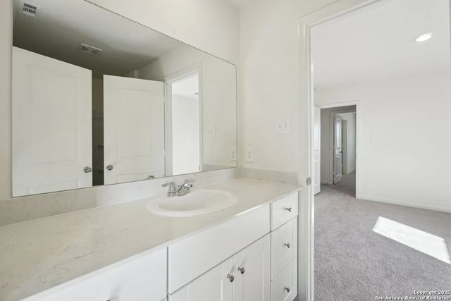 129 PETERSON PL, Adkins, TX 78101