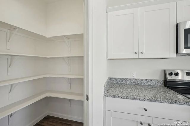 129 PETERSON PL, Adkins, TX 78101
