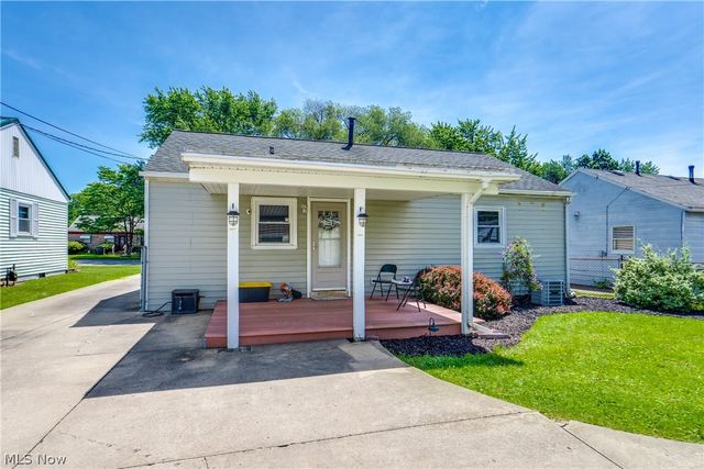 2313 Bollinger Avenue NE, Canton, OH 44705