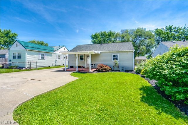 2313 Bollinger Avenue NE, Canton, OH 44705