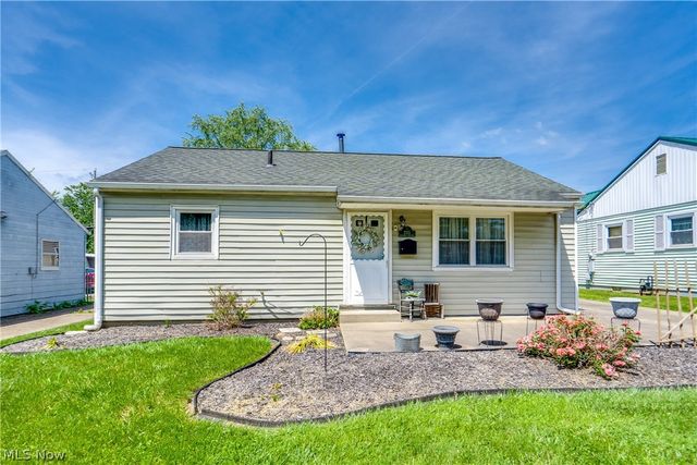 2313 Bollinger Avenue NE, Canton, OH 44705