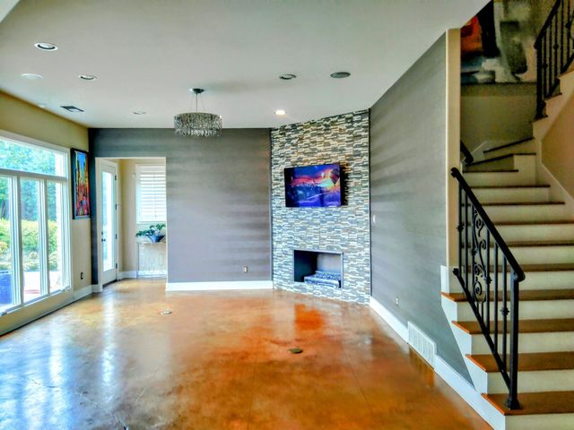 120 FOUNDERS LN, Memphis, TN 38103