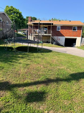 2304 Caywood Circle, Lexington, KY 40504