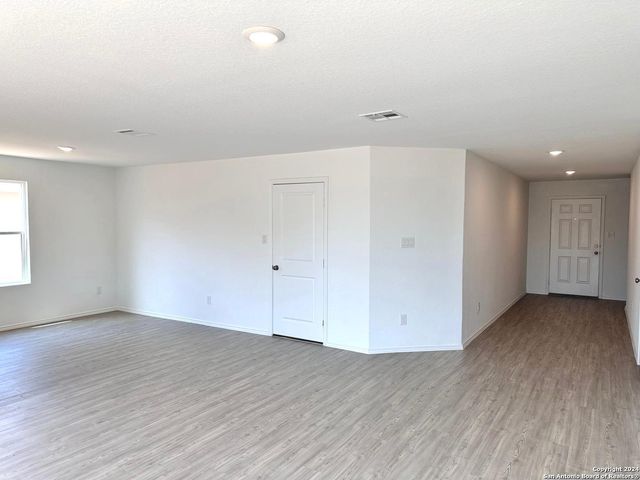 9263 Honey Mesquite, Seguin, TX 78155