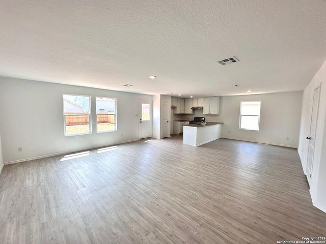 9263 Honey Mesquite, Seguin, TX 78155