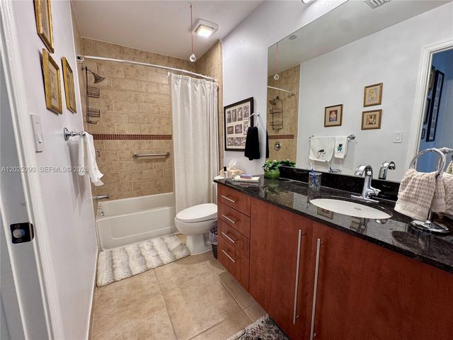 7355 SW 89th Street 423N, Miami, FL 33156