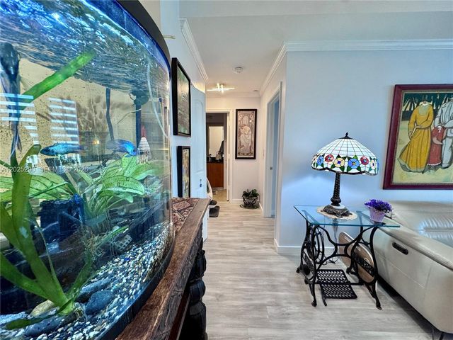 7355 SW 89th Street 423N, Miami, FL 33156