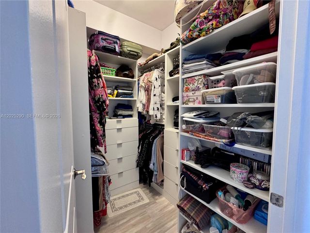 7355 SW 89th Street 423N, Miami, FL 33156