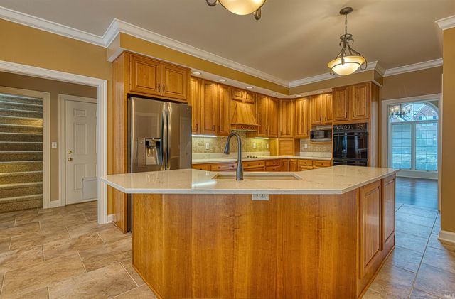 10339 Shefield Court, Newburgh, IN 47630