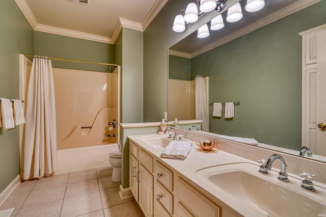 10339 Shefield Court, Newburgh, IN 47630