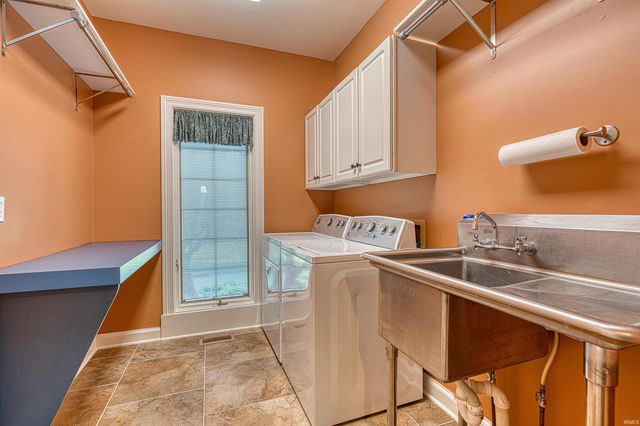 10339 Shefield Court, Newburgh, IN 47630