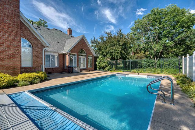 10339 Shefield Court, Newburgh, IN 47630
