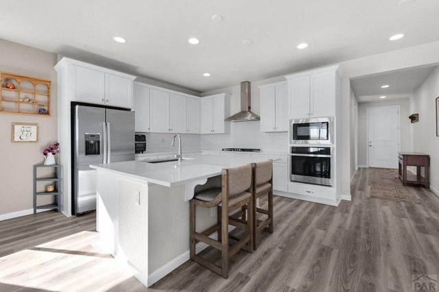 3430 Bella Luna Dr, Pueblo, CO 81001