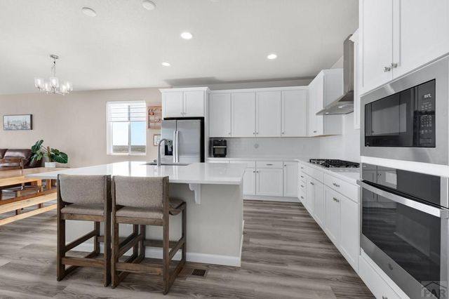 3430 Bella Luna Dr, Pueblo, CO 81001