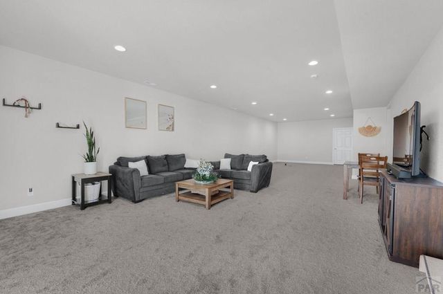 3430 Bella Luna Dr, Pueblo, CO 81001