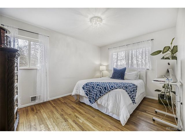 2924 S Zurich Ct, Denver, CO 80236