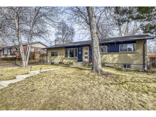 2924 S Zurich Ct, Denver, CO 80236