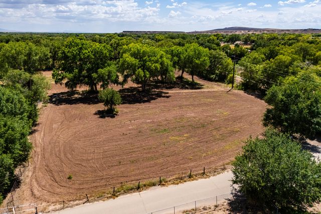 2226 Paul Road SW, Albuquerque, NM 87105
