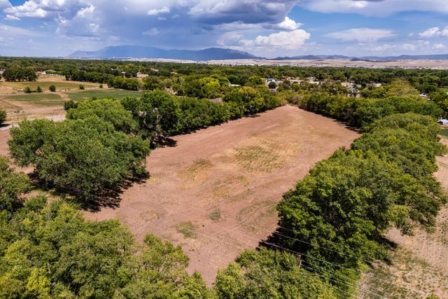2226 Paul Road SW, Albuquerque, NM 87105