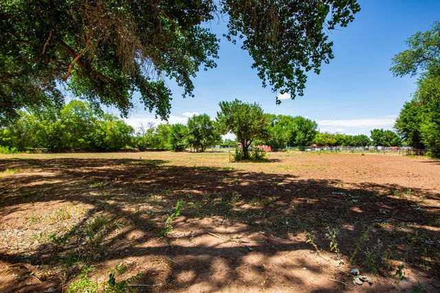 2226 Paul Road SW, Albuquerque, NM 87105