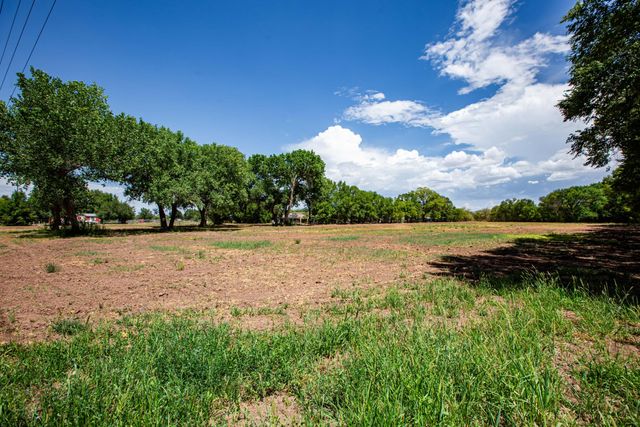 2226 Paul Road SW, Albuquerque, NM 87105