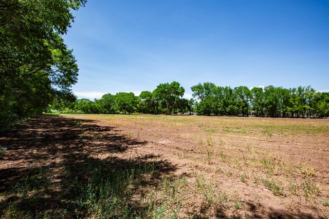 2226 Paul Road SW, Albuquerque, NM 87105
