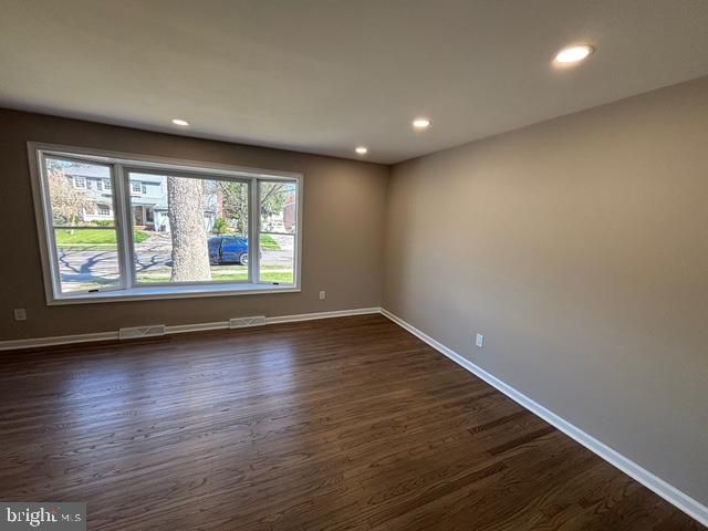 1608 CEDAR AVE, Haddon Heights, NJ 08035