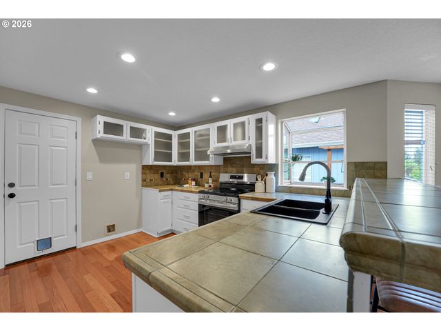 7246 Sw 176TH Ave, Beaverton, OR 97007