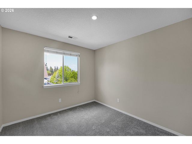 7246 Sw 176TH Ave, Beaverton, OR 97007