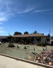 913 Cherry Hills Drive, Bakersfield, CA 93309