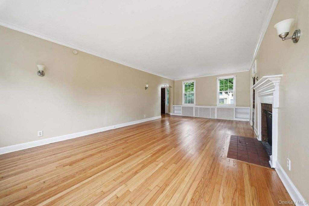 45 Tennyson Avenue, Westbury, NY 11590 — photo 5